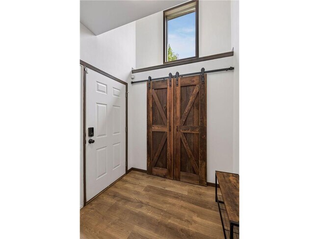 Foto del edificio - 2831 Kenwood Isles Dr