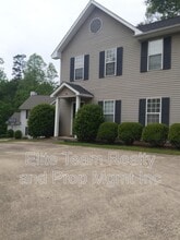 Building Photo - 802 Selwyn Oaks Ct