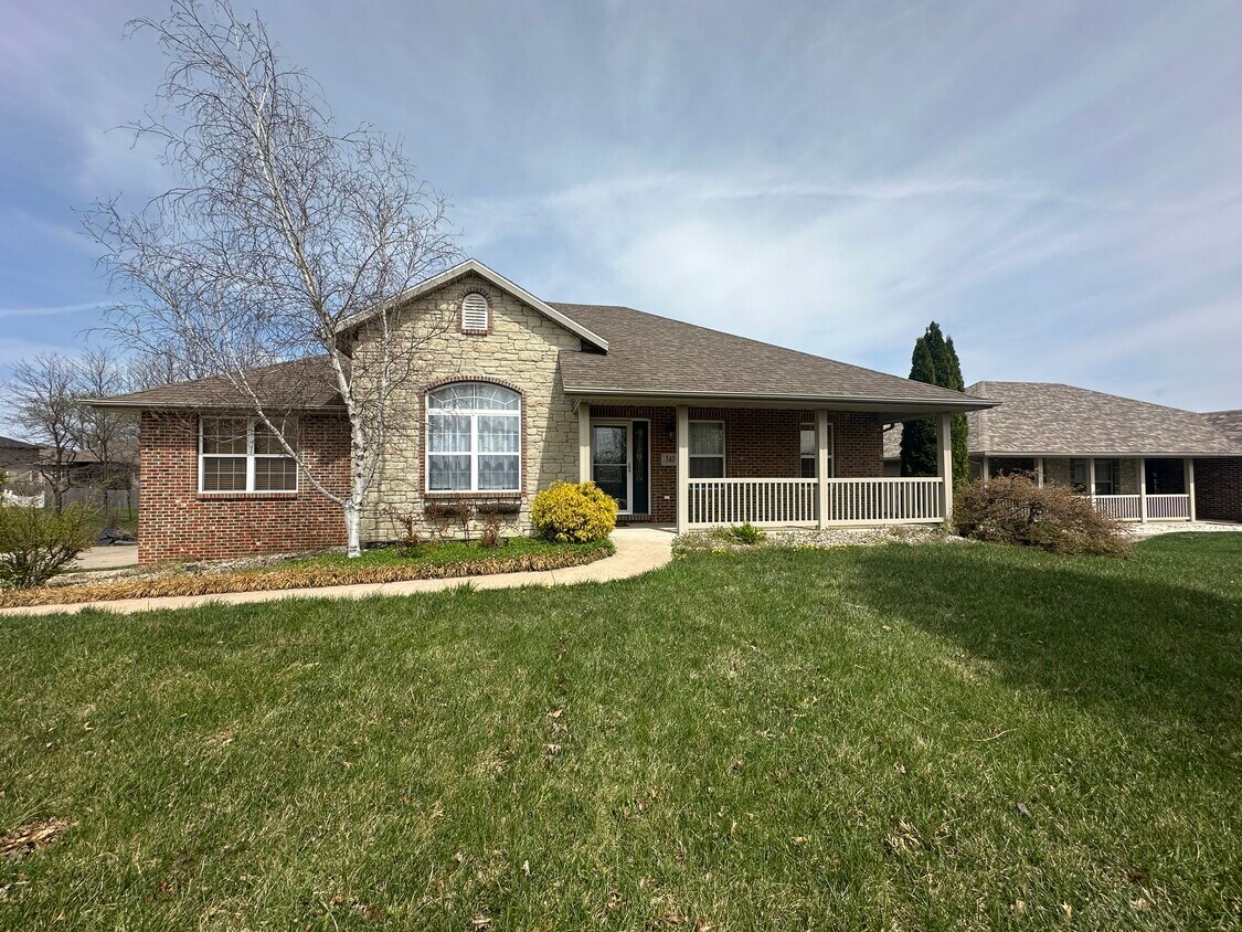 Foto principal - 340 Crest Ave