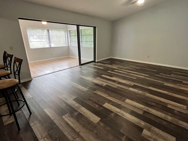 Building Photo - 103 Fox Ridge Rd