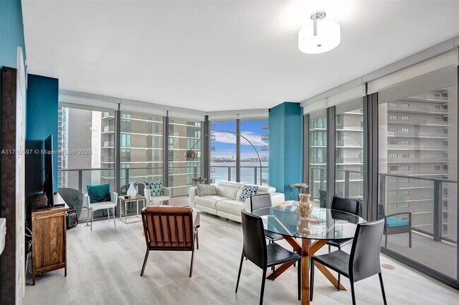 Foto del edificio - 501 NE 31st St