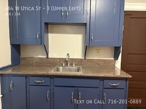 Building Photo - 464 W Utica St