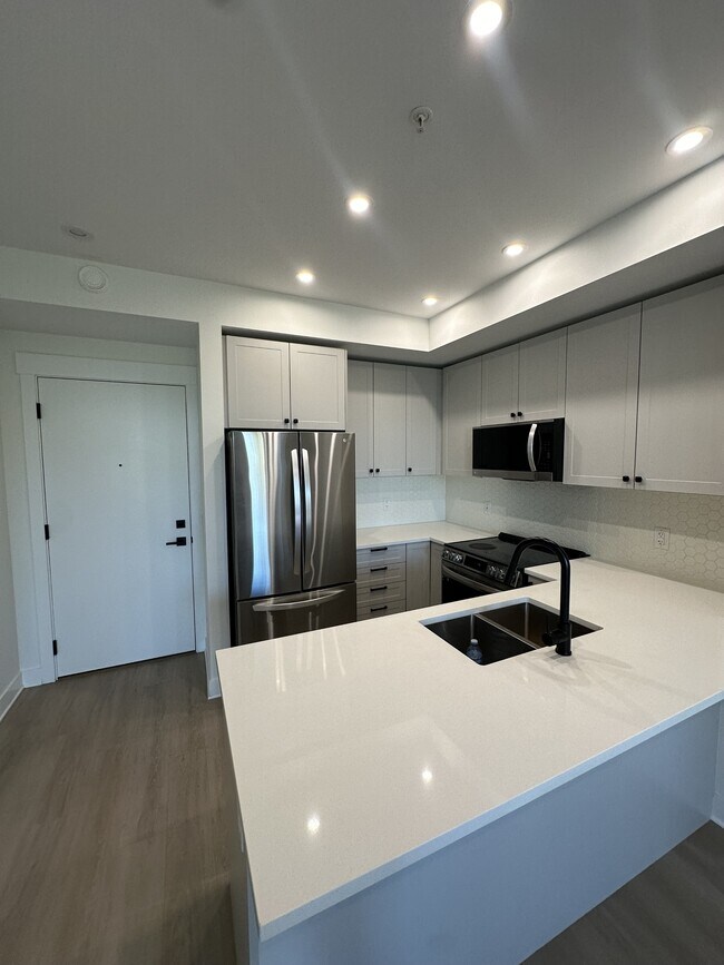 Photo du bâtiment - 20144-20186 86 Ave