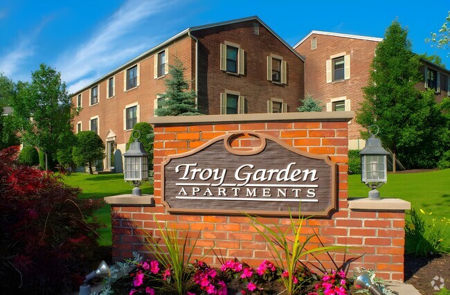 Building Photo - Troy Gardens Apartments