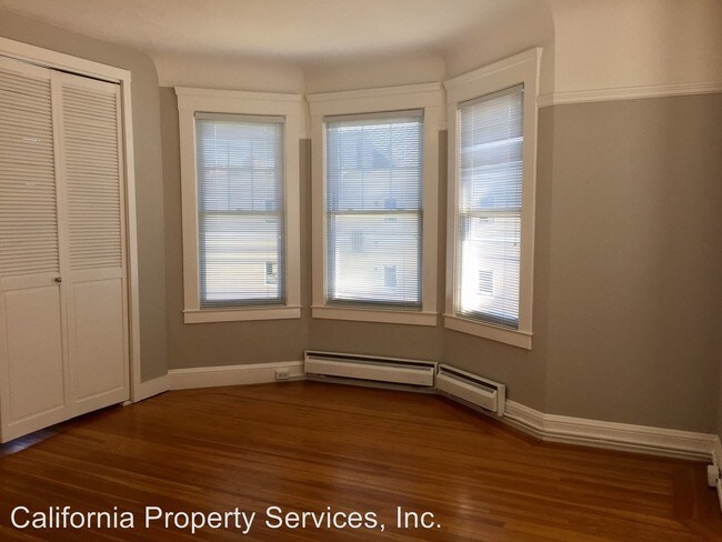 Building Photo - 290 Alhambra St