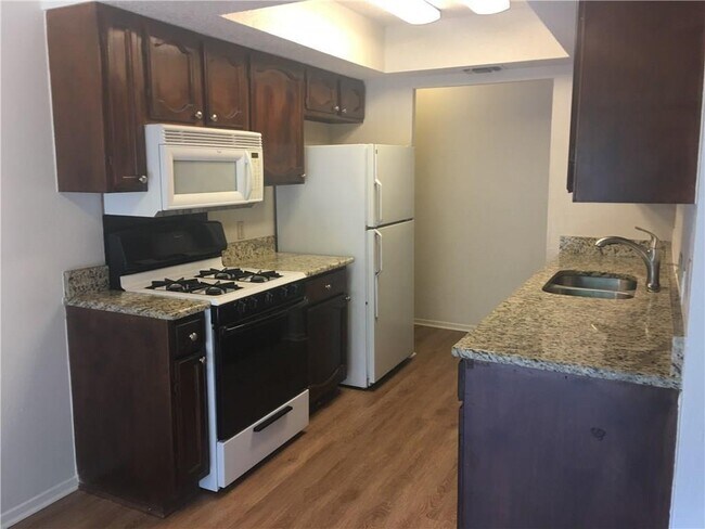 Foto del edificio - 10312 Timbercrest Ln