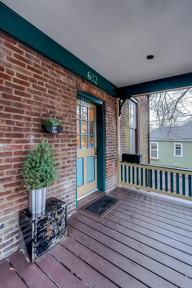 Foto del edificio - 612 Shelby St
