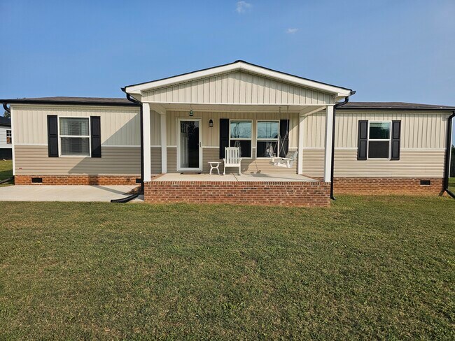 Foto del edificio - 737 Long Branch Rd