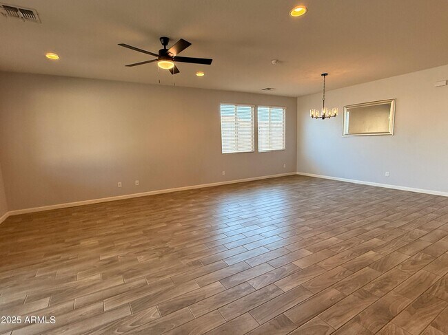 Foto del edificio - 7516 W Darrel Rd