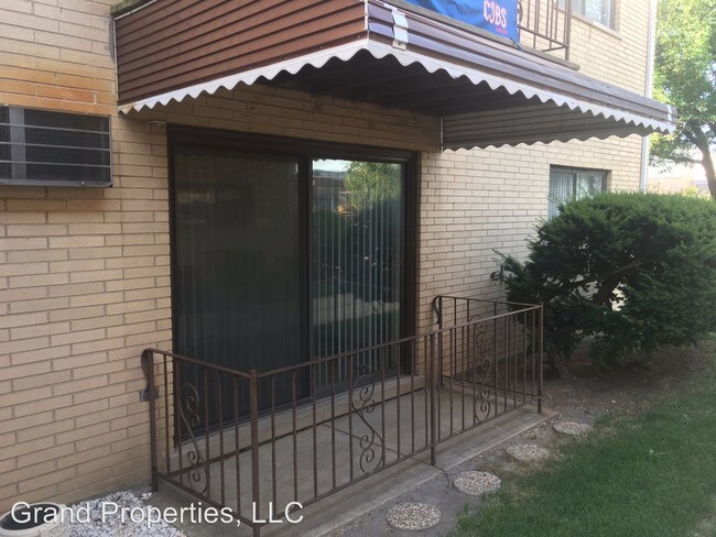 Building Photo - 6330 W 65th St