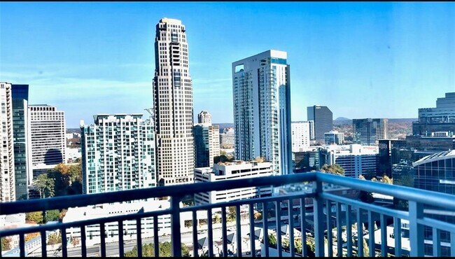 Foto del edificio - 3338 Peachtree Rd NE