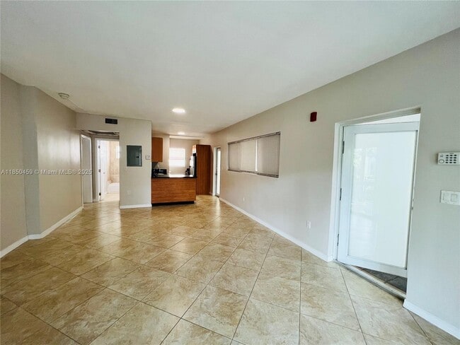 Foto del edificio - 946 Bay Dr