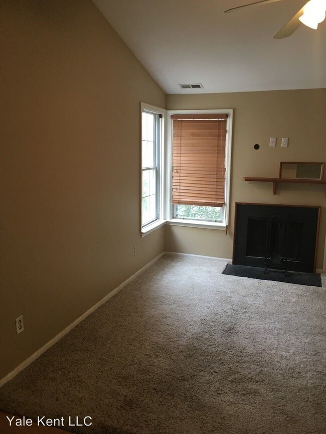 Foto del edificio - 55 Pheasant Meadow Dr