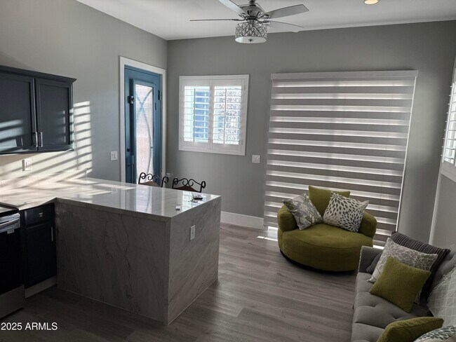 Foto del edificio - 21445 W Sage Hill Rd