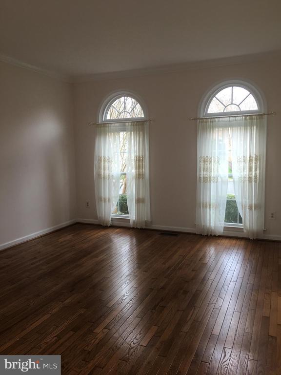 Foto del edificio - 5430 Ashleigh Rd