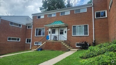 Building Photo - 5022 8th Rd S