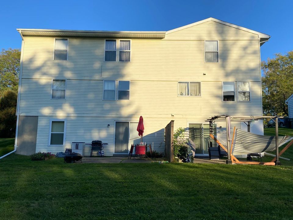Back View - 1633 N Hagadorn Rd