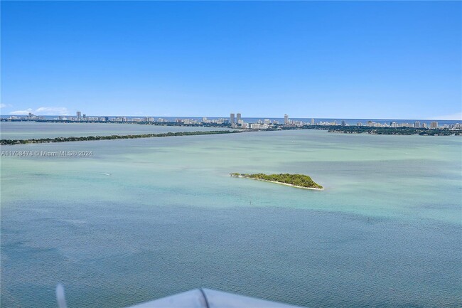 Foto del edificio - 1900 N Bayshore Dr