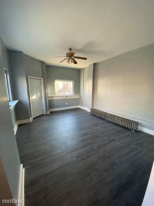 Foto del edificio - 3 br, 1.5 bath Townhome - 5001 Reno St
