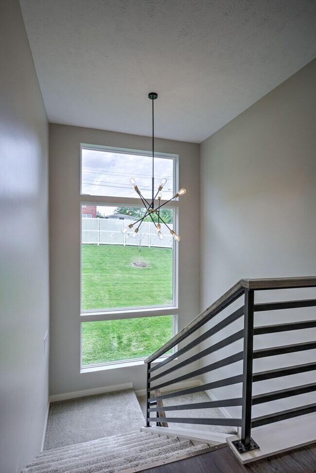 Foto del edificio - Modern 3BR Retreat | Penthouse + Skyline V...