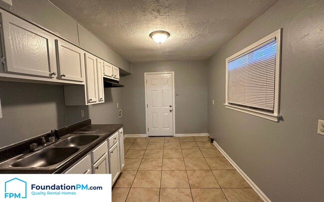 Foto del edificio - 1937 Pinedale Ave