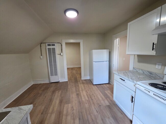 Foto del edificio - 124 S Lake St