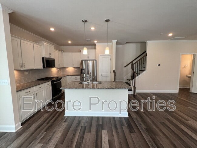 Building Photo - 728 Colby Pl