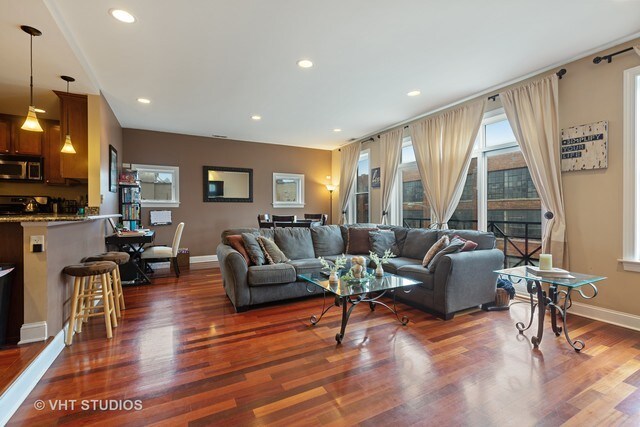 Foto del edificio - 1275 N Clybourn Ave