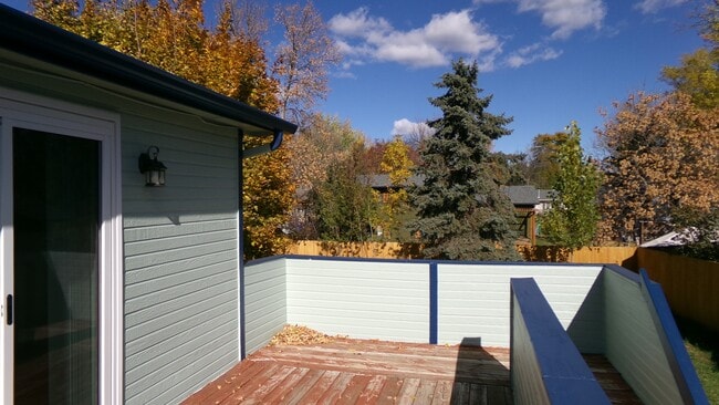 Foto del edificio - 924 Queens Ct