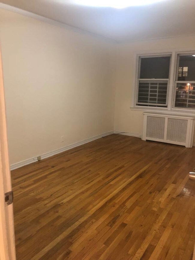 Foto del edificio - 70th Avenue | 141st Street | 2/1