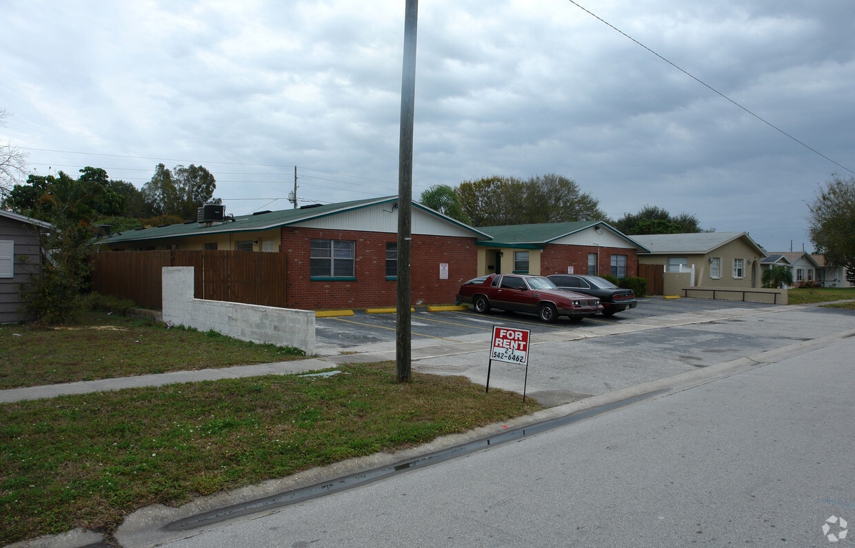 Building Photo - 619 90th Ave N