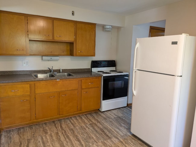 Photo - 3553 W Galbraith Rd Apartment