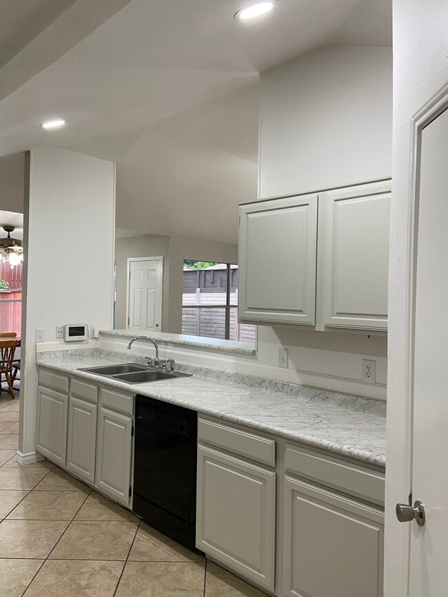 Building Photo - 6130 Crab Orchard
