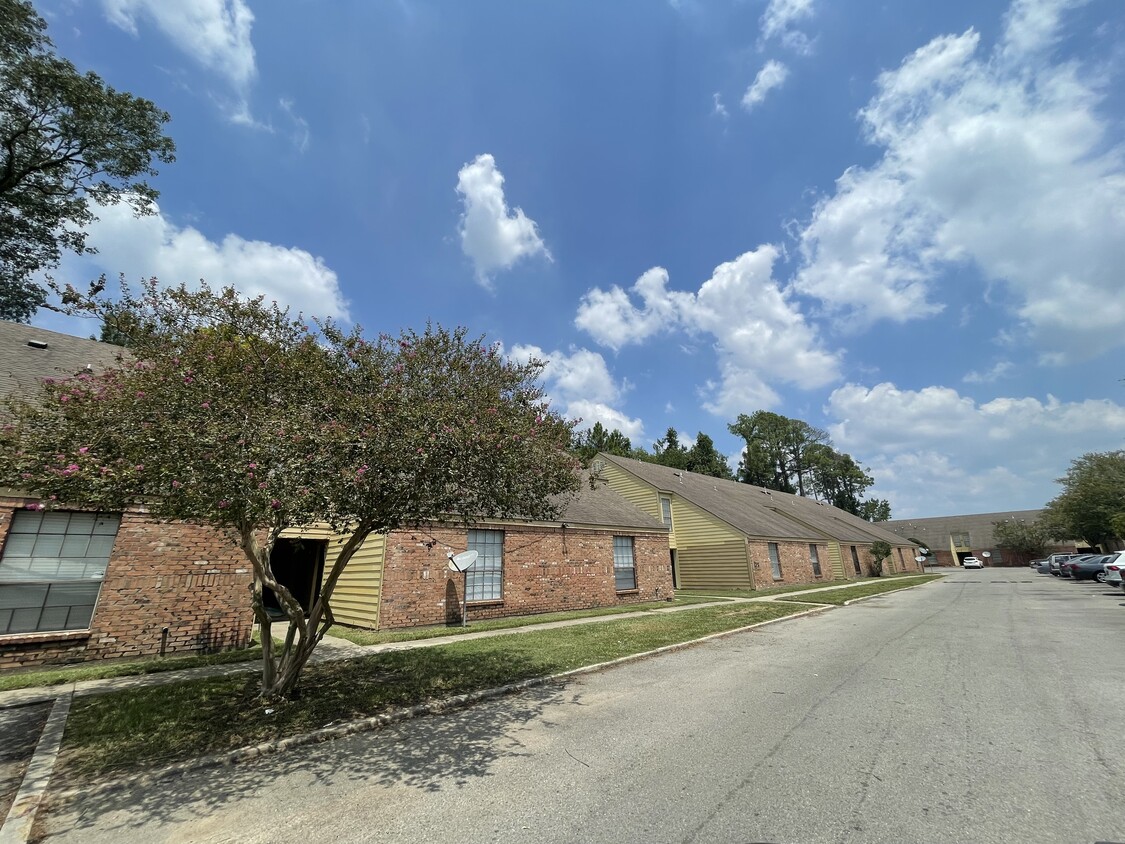 Primary Photo - Waterside Condominiums