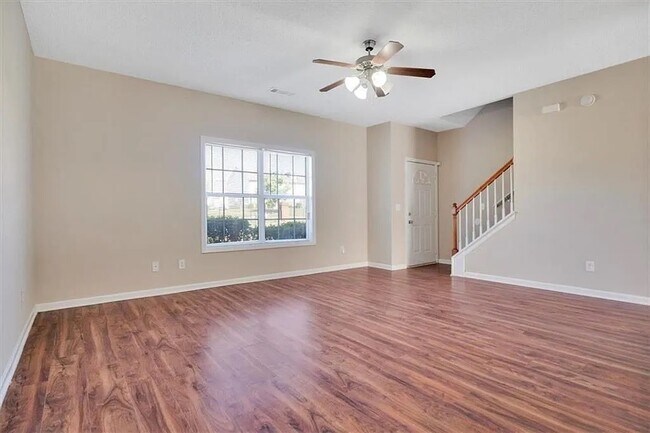 Foto del edificio - 8638 Thomas Rd
