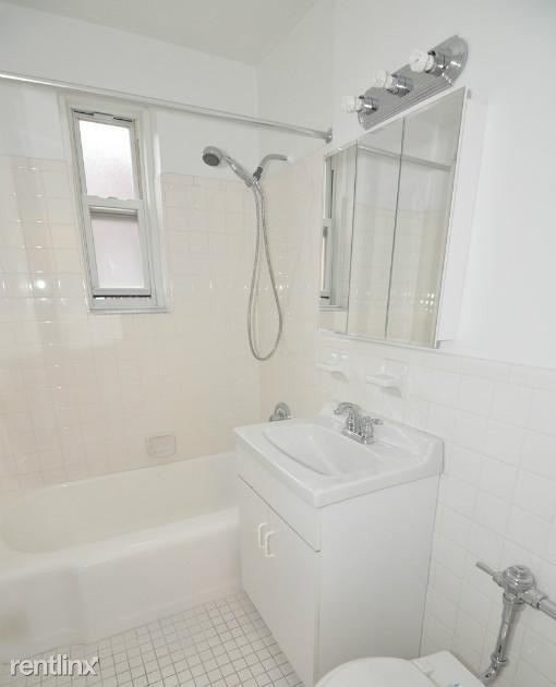 Foto del edificio - 39-50-50 52nd St