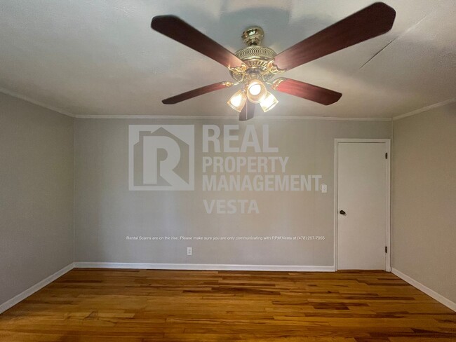 Building Photo - Three Bedroom Home in East Macon