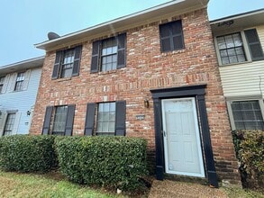 Building Photo - 9503 Balsa Dr