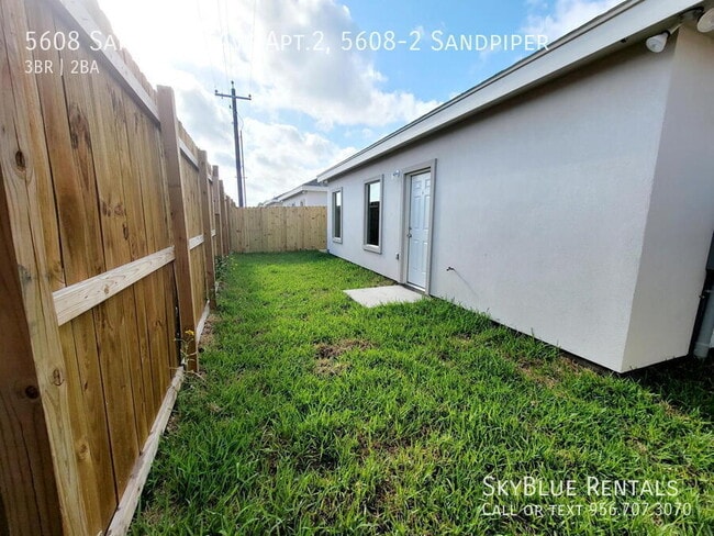 Foto del edificio - 5608 Sandpiper Ave