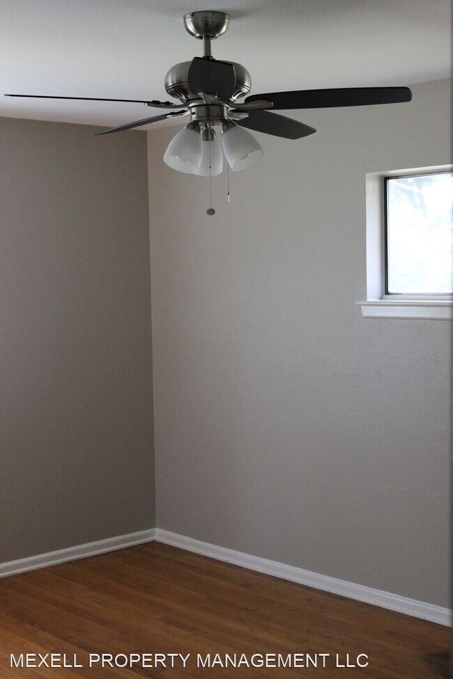 Foto del edificio - 3 br, 2 bath House - 2346 HILLSBORO AVE