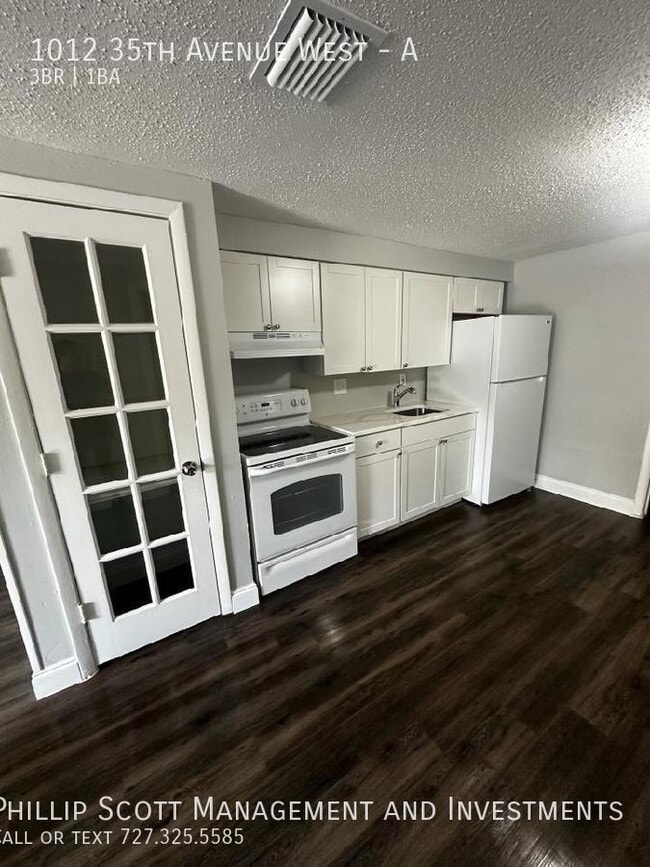 Building Photo - Welcome to The Hudson Point Apartment Homes!!