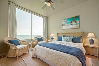 Building Photo - 801 E Beach Dr