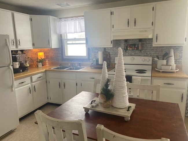 Building Photo - 6 McNally Terrace