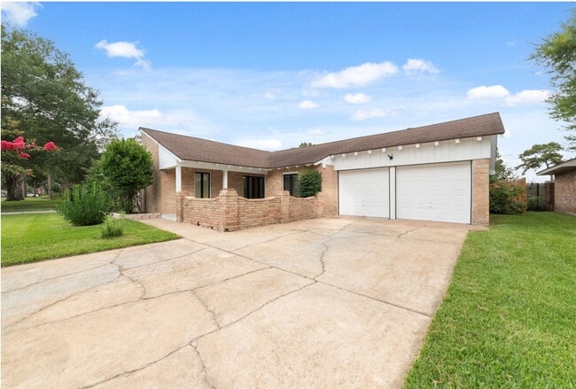 Foto del edificio - 11411 Ash Creek Dr