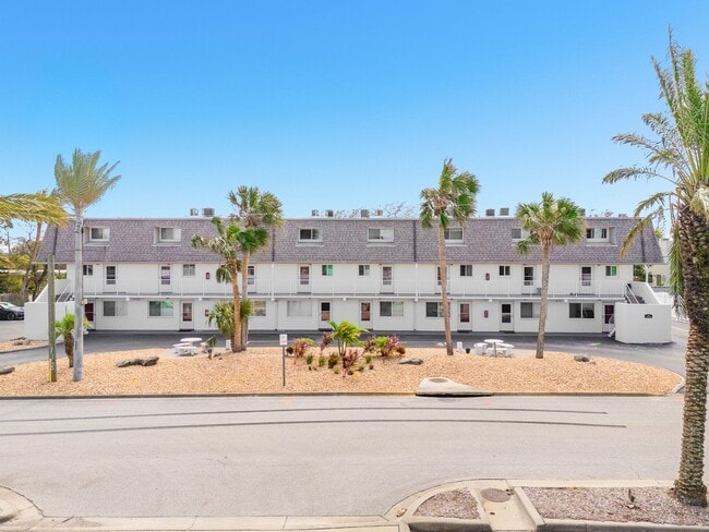 Photo - Centrally Located Beachside Condo in Ormond