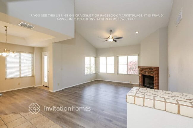 Building Photo - 5732 W El Lago St