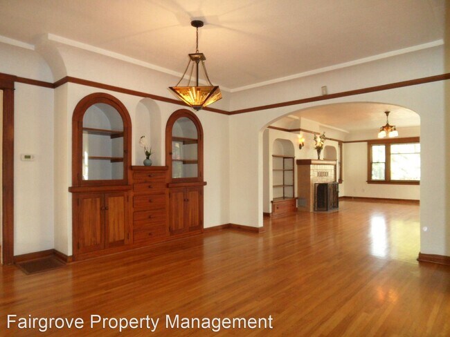 Foto del edificio - 4 br, 3 bath House - 4890 Vista Street