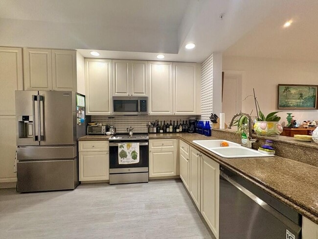 Foto del edificio - 28 Harbour Isle Dr W