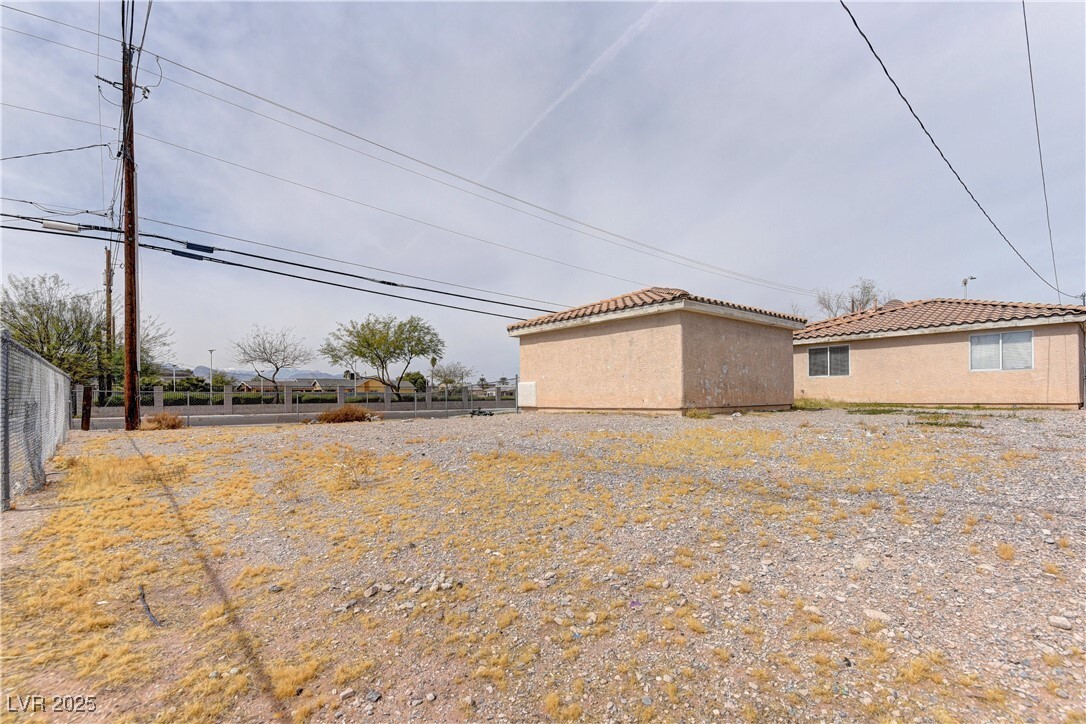 Building Photo - 1271 Balzar Ave