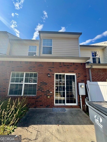 Foto del edificio - 3871 Pleasant Oaks Dr